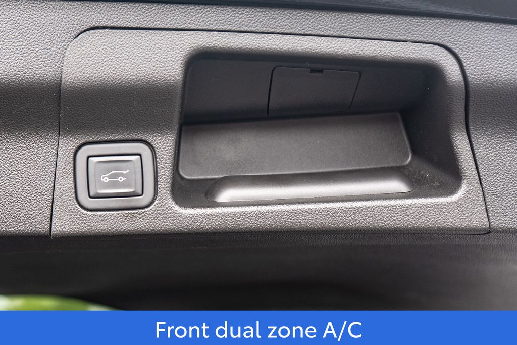 2023 GMC ACADIA - Image 11