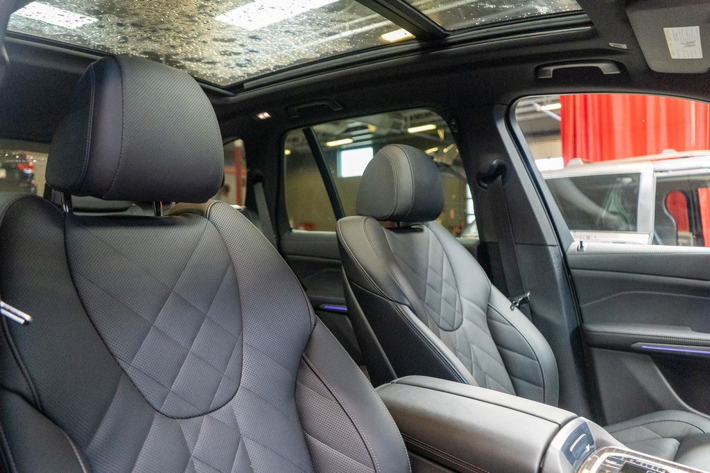 2026 BMW X5 - Image 15
