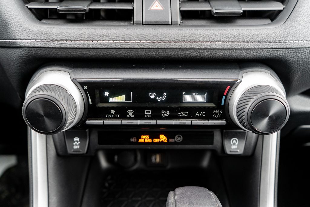 2024 TOYOTA RAV4 - Image 29