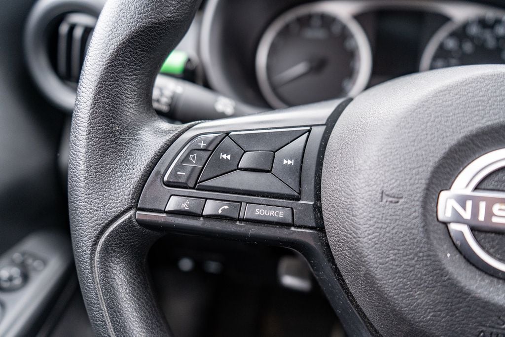 2023 NISSAN KICKS - Image 19