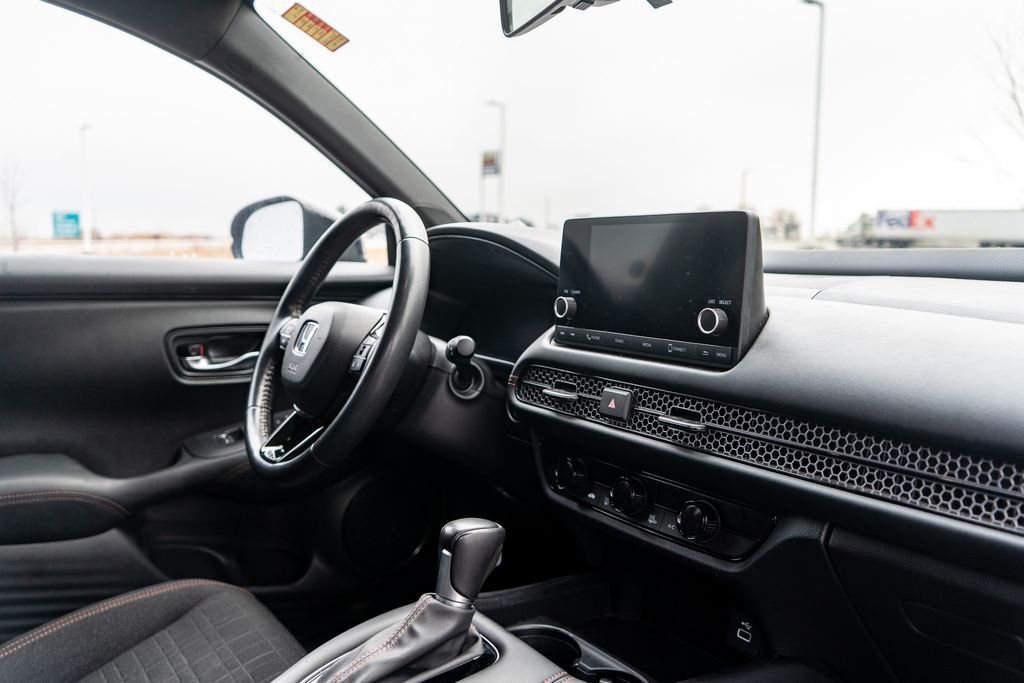 2023 HONDA HR-V - Image 11