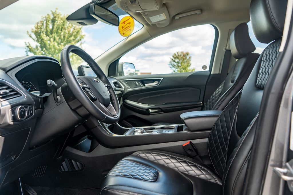 2024 Ford Edge Titanium - Photo 18