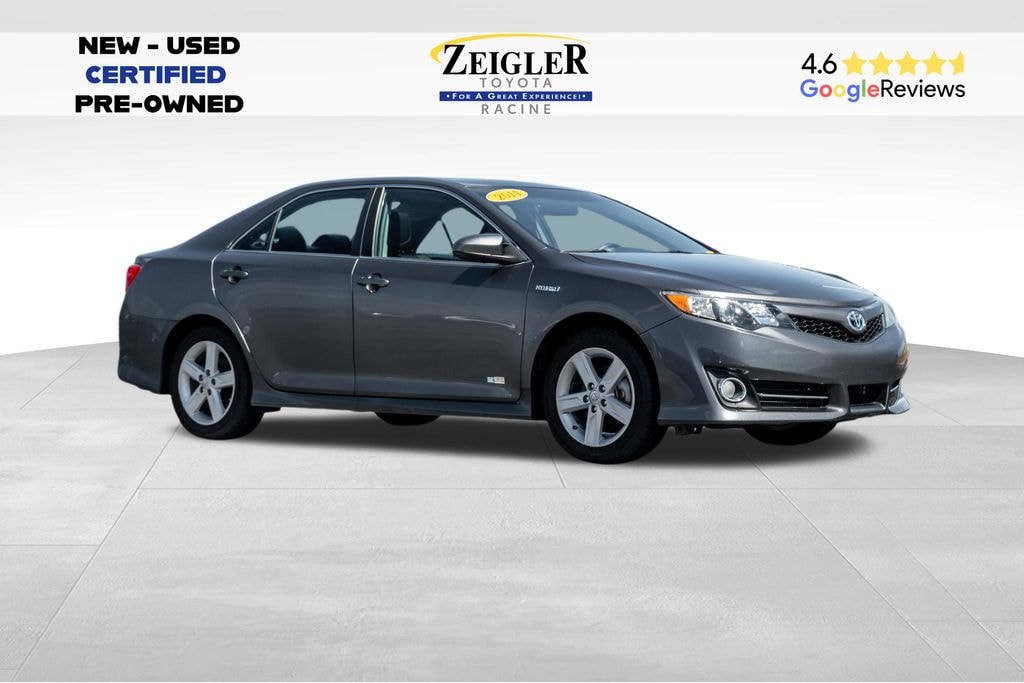 Used 2014 Toyota Camry Hybrid SE Limited Edition Sedan