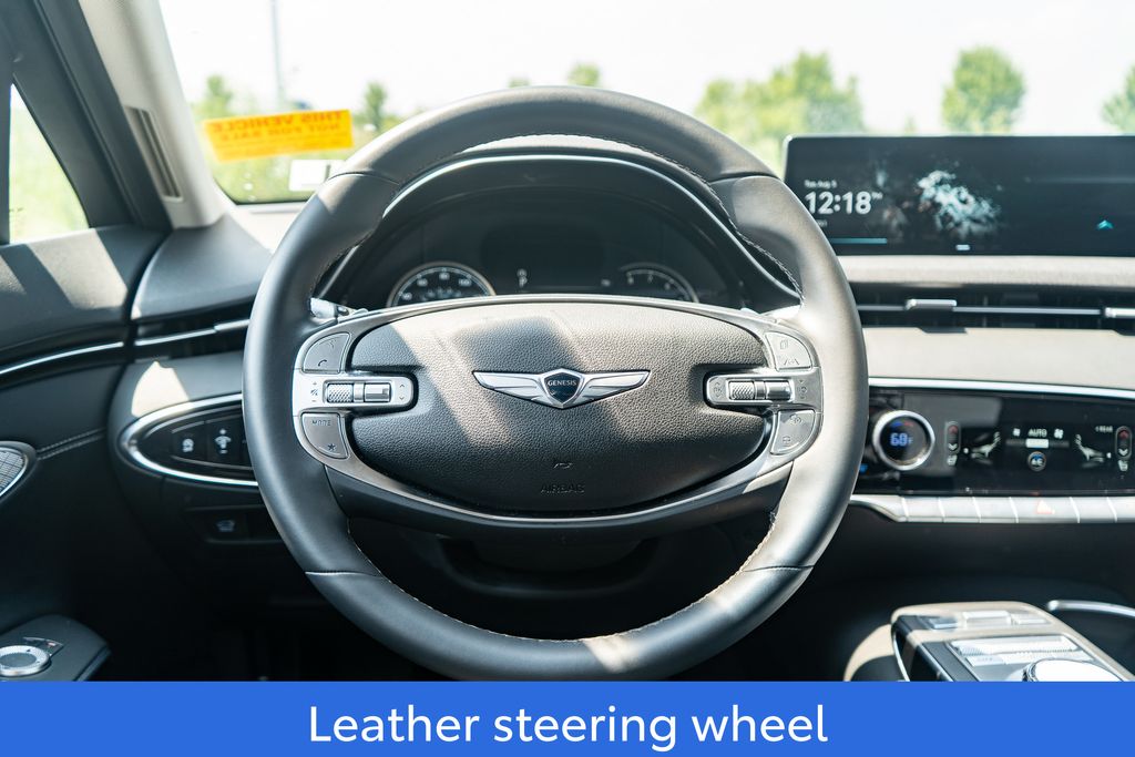 2025 GENESIS GV70 - Image 15