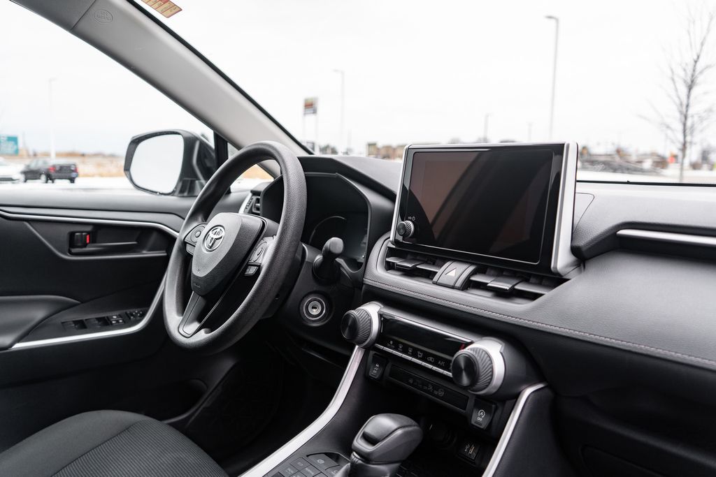 2024 TOYOTA RAV4 - Image 11