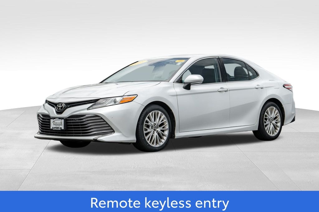 Used 2018 Toyota Camry XLE Sedan