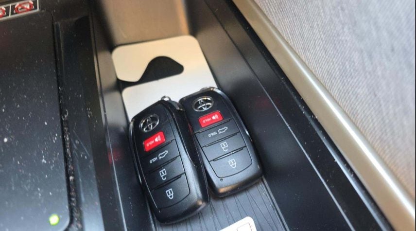 2026 TOYOTA CAMRY - Image 12