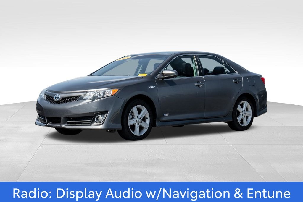 Used 2014 Toyota Camry Hybrid SE Limited Edition Sedan