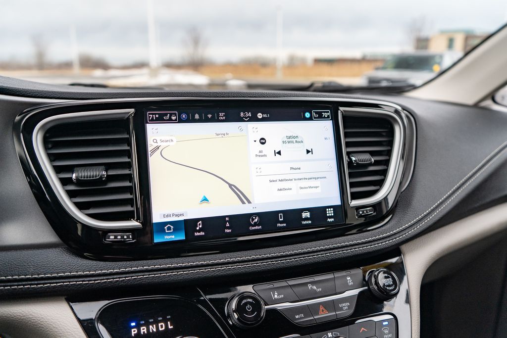 2024 CHRYSLER PACIFICA - Image 31