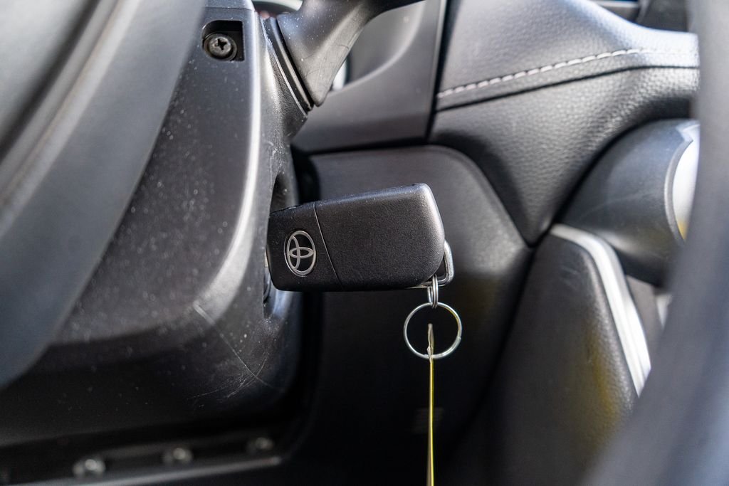 2024 TOYOTA RAV4 - Image 24