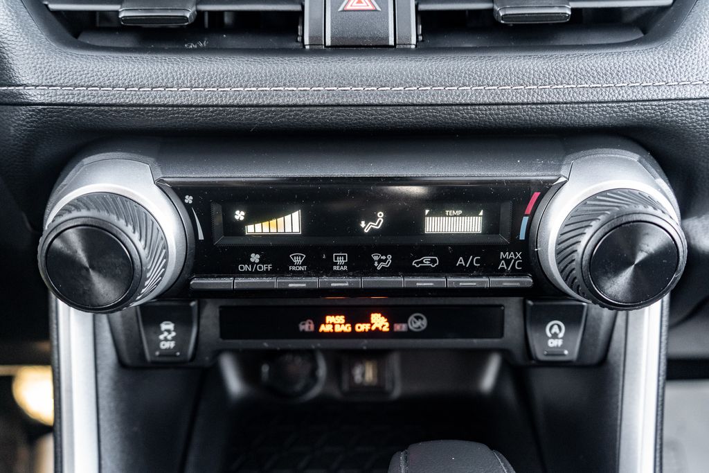 2024 TOYOTA RAV4 - Image 28