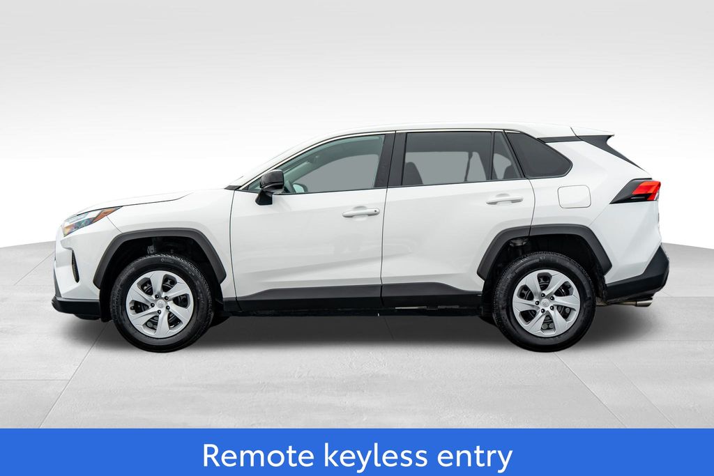 2024 TOYOTA RAV4 - Image 4