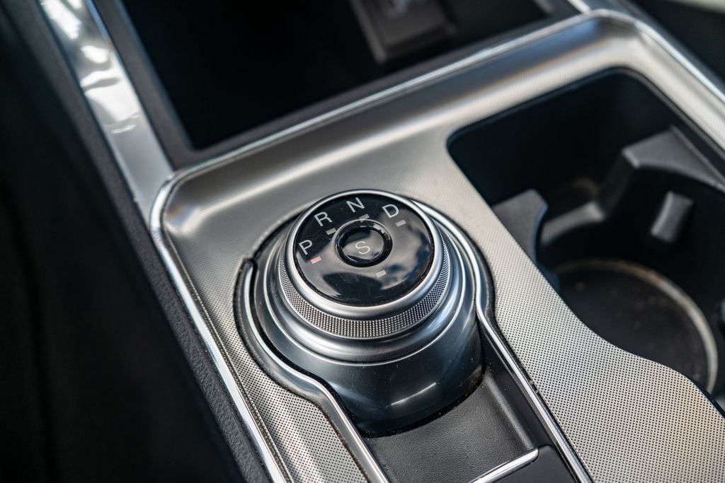2024 Ford Edge Titanium - Photo 25