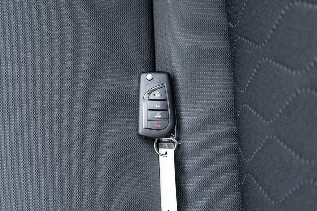 2024 TOYOTA COROLLA - Image 32