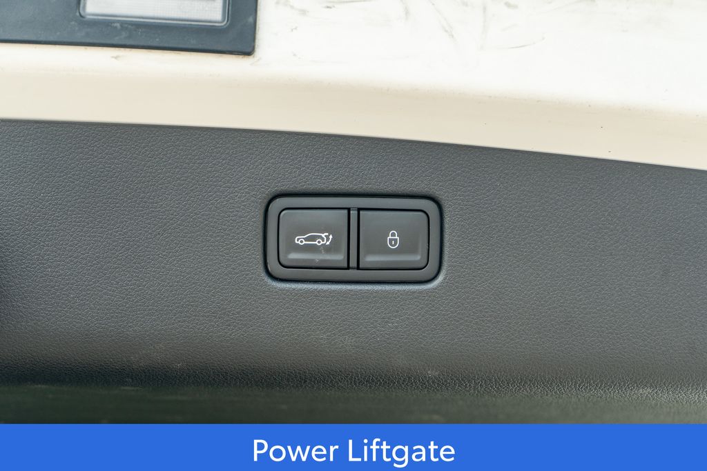 2025 GENESIS GV70 - Image 11