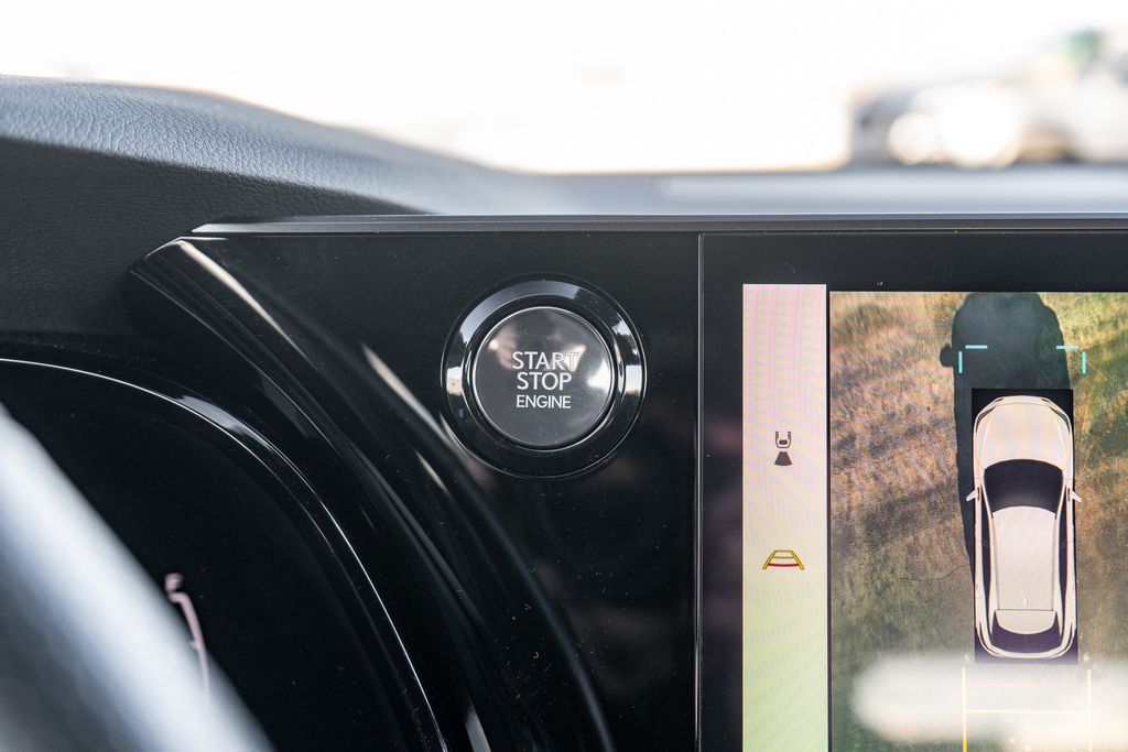 2024 LEXUS RX - Image 29