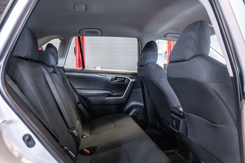 2024 TOYOTA RAV4 - Image 12