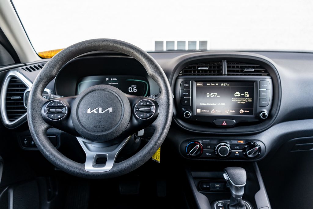 2024 KIA SOUL - Image 15