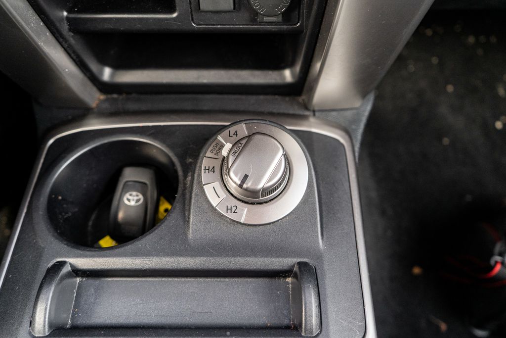 2024 TOYOTA 4RUNNER - Image 29