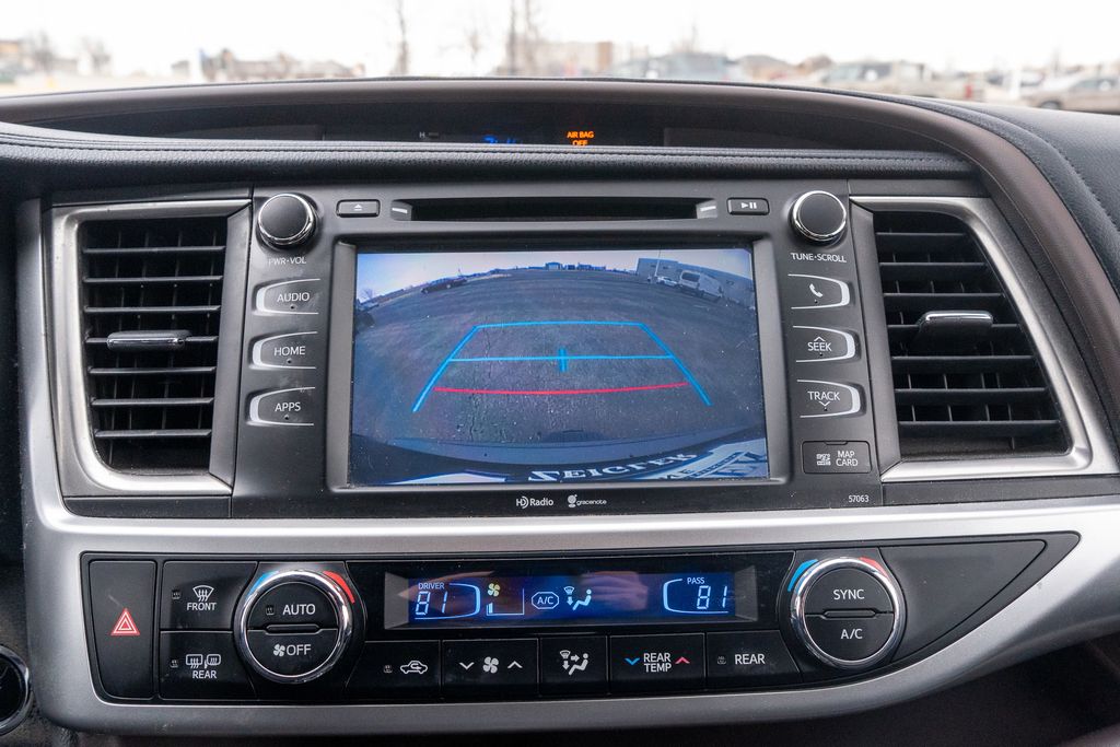 2015 TOYOTA HIGHLANDER - Image 29