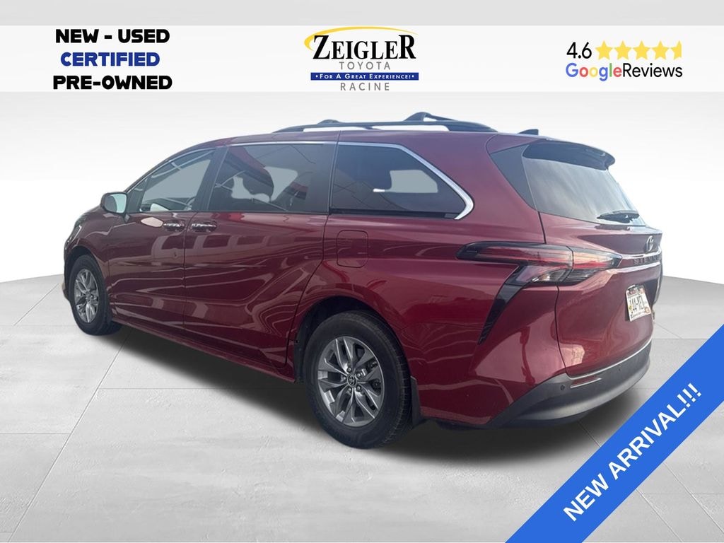Used 2022 Toyota Sienna XLE 7 Passenger Van Passenger Van