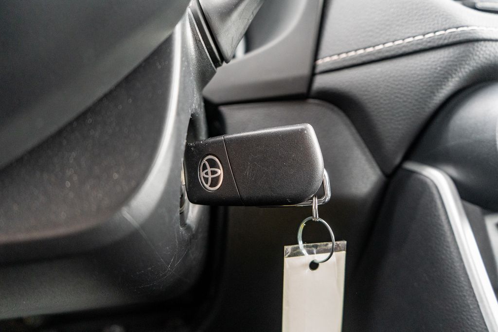 2024 TOYOTA RAV4 - Image 25