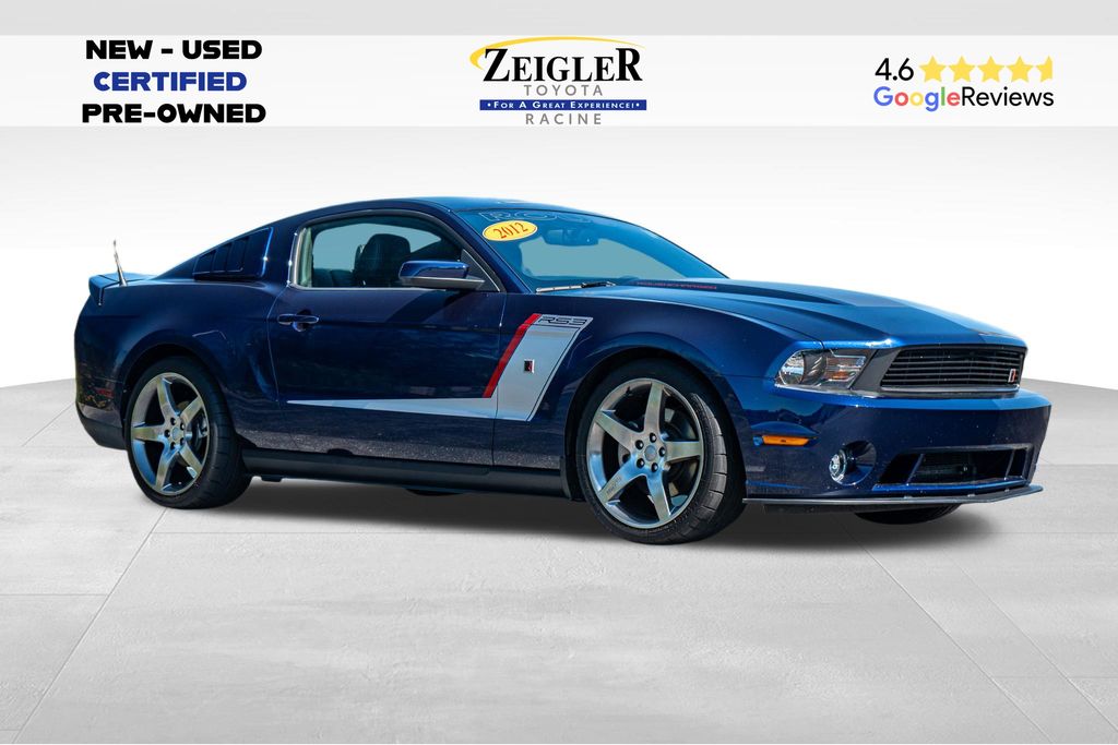 2012 Ford Mustang GT Premium's photo