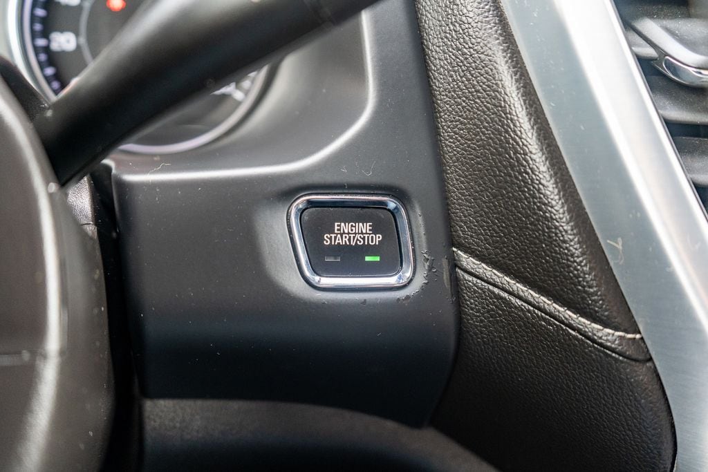 2023 GMC ACADIA - Image 26