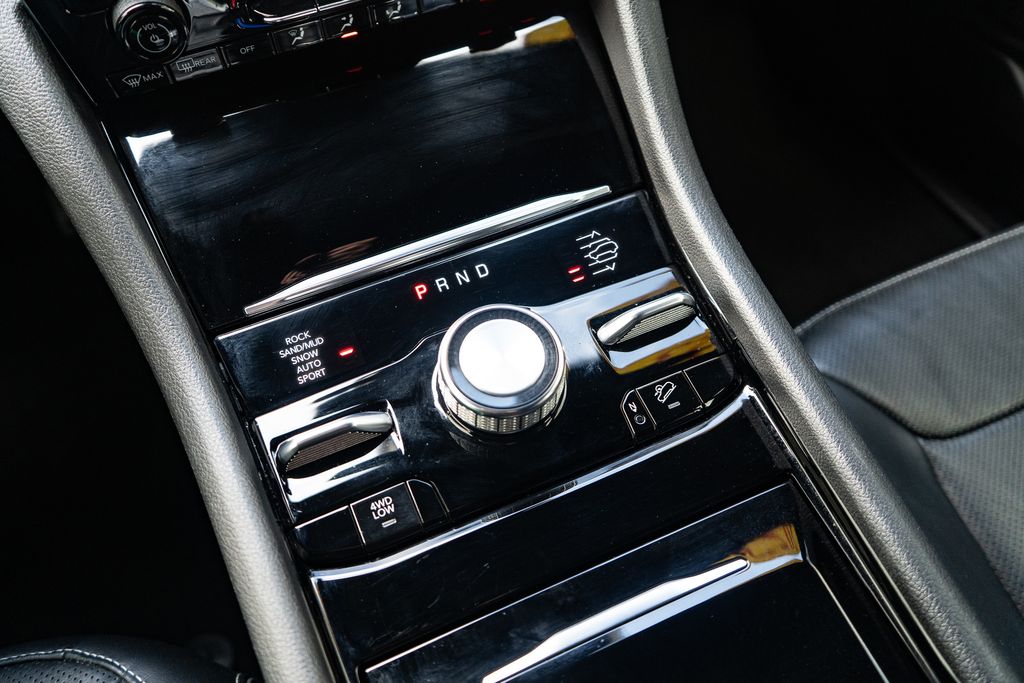 2023 JEEP GRAND CHEROKEE L - Image 26