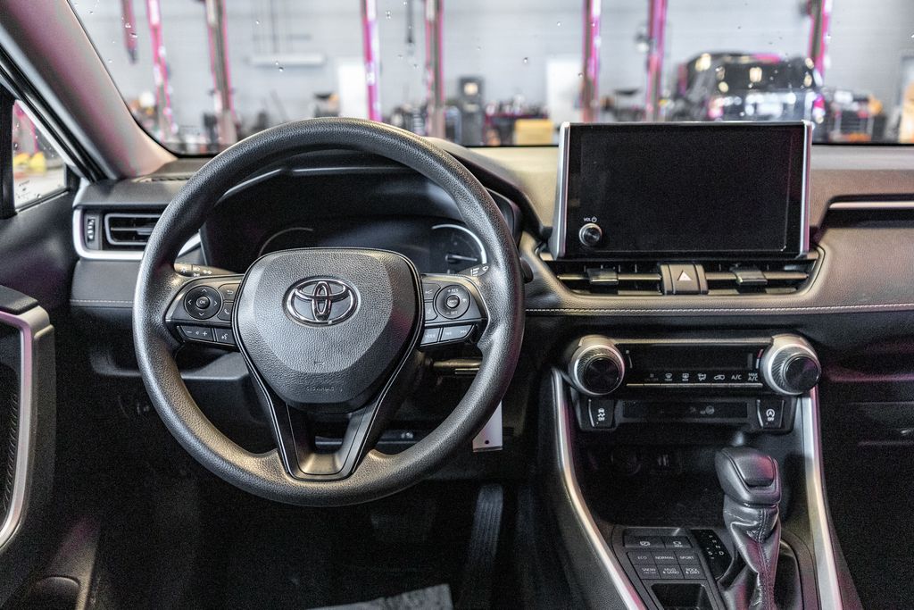 2024 TOYOTA RAV4 - Image 14