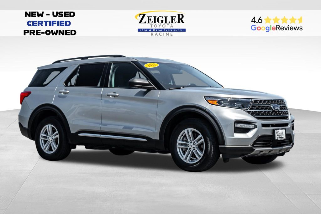 2022 Ford Explorer XLT 4WD's photo