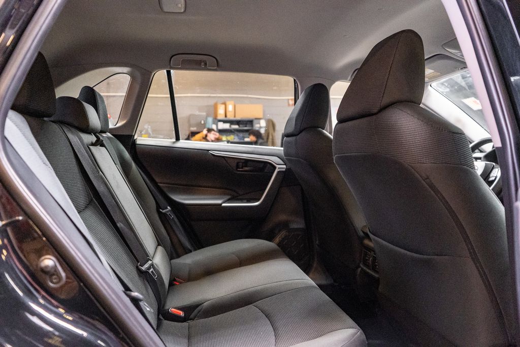 2024 TOYOTA RAV4 - Image 13