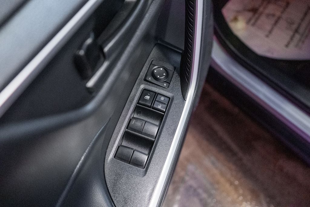 2024 TOYOTA RAV4 - Image 15