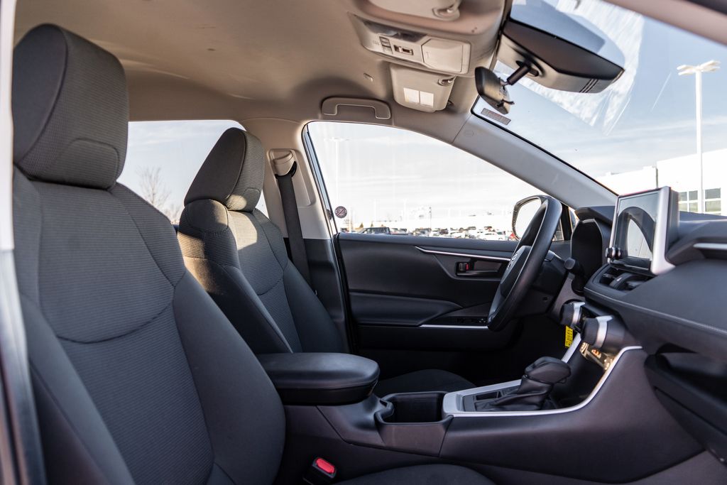 2024 TOYOTA RAV4 - Image 12