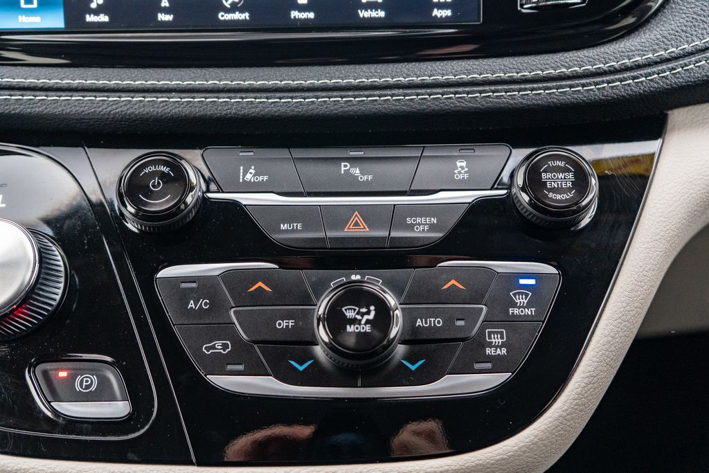 2024 CHRYSLER PACIFICA - Image 30