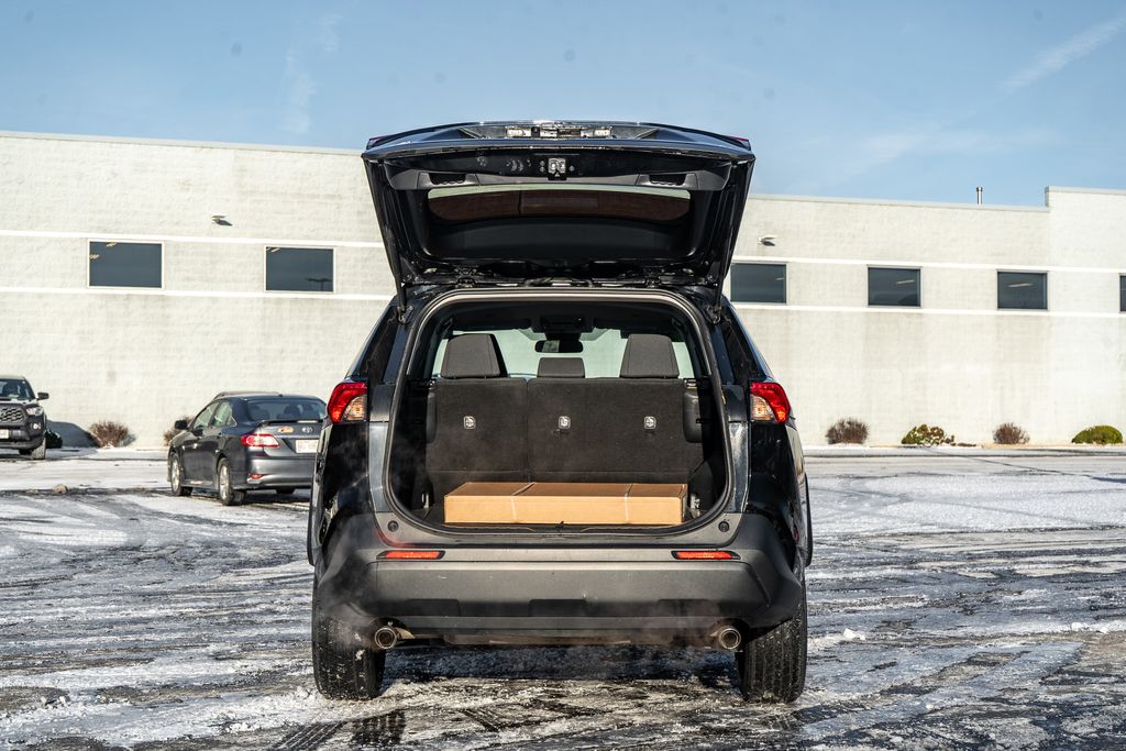 2024 TOYOTA RAV4 - Image 10