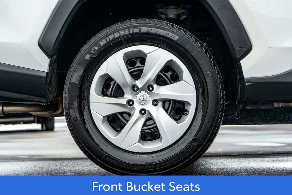 2024 TOYOTA RAV4 - Image 9