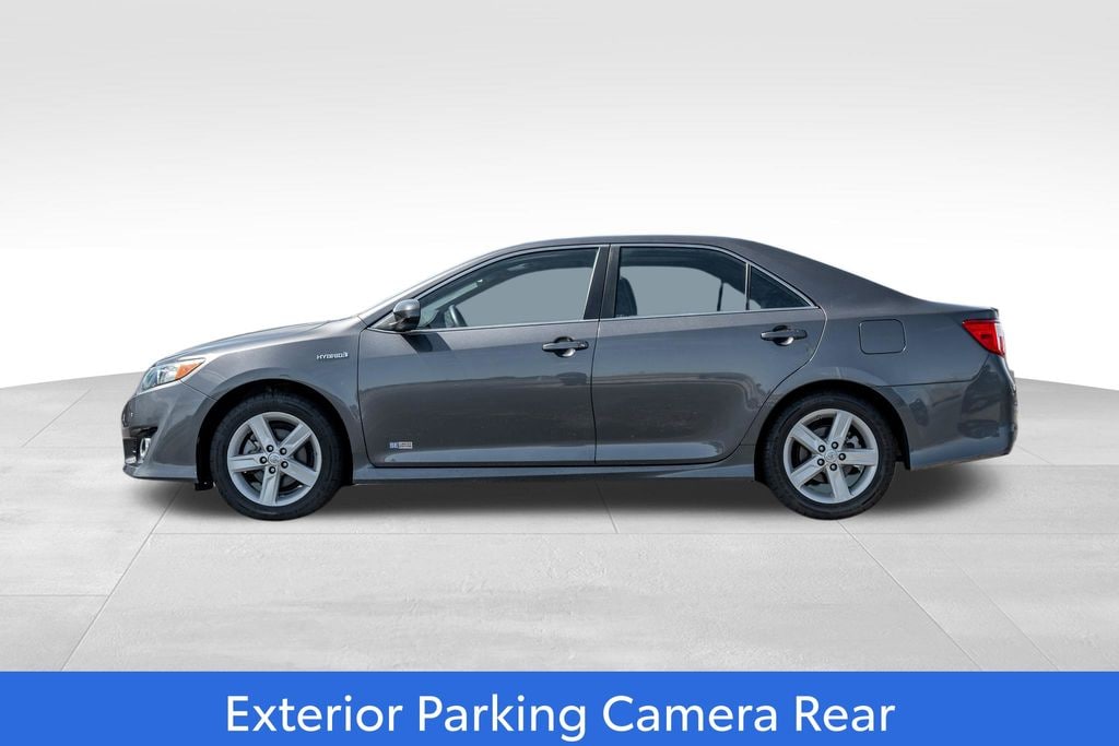 Used 2014 Toyota Camry Hybrid SE Limited Edition Sedan