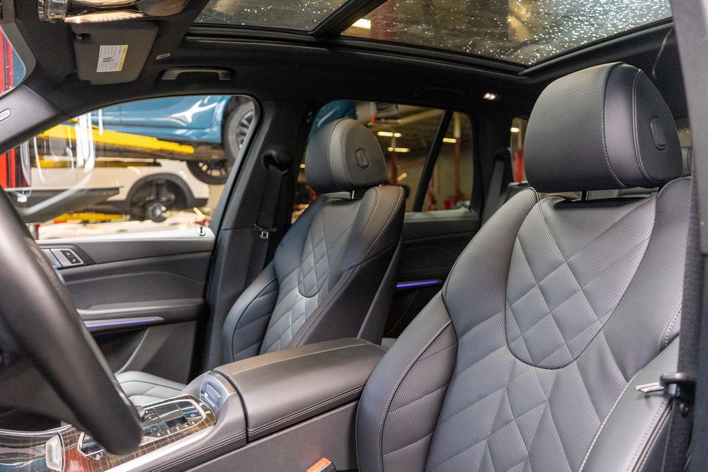2026 BMW X5 - Image 24