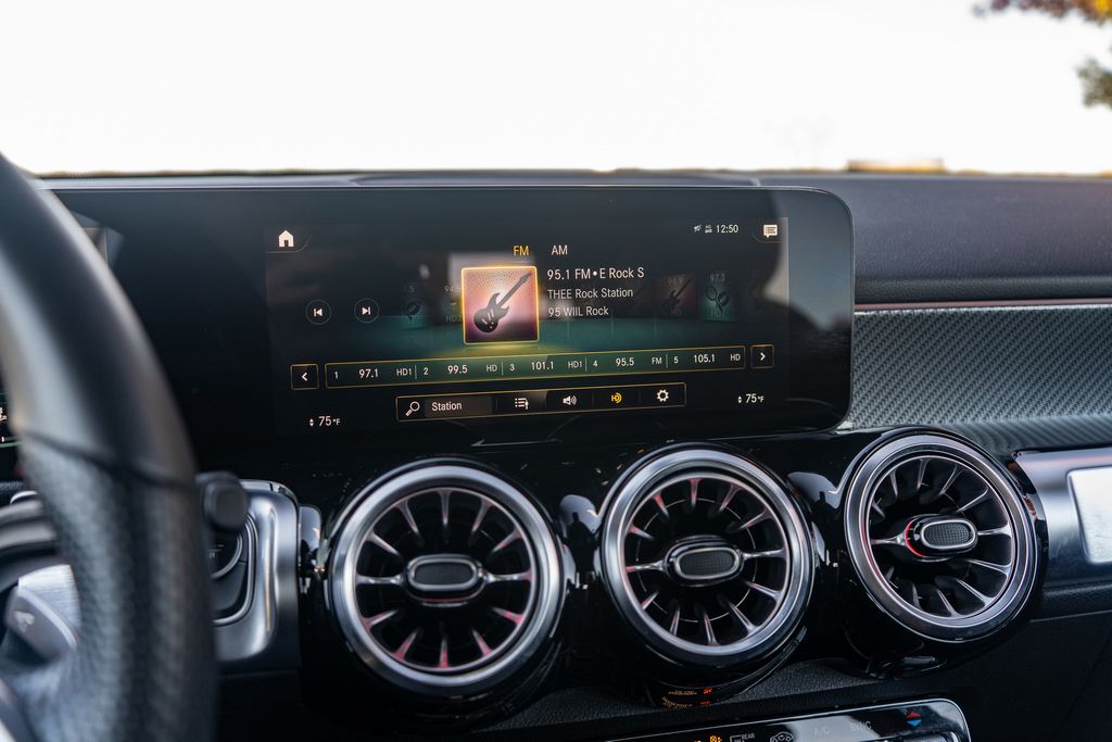 2023 MERCEDES-BENZ GLB-CLASS - Image 28