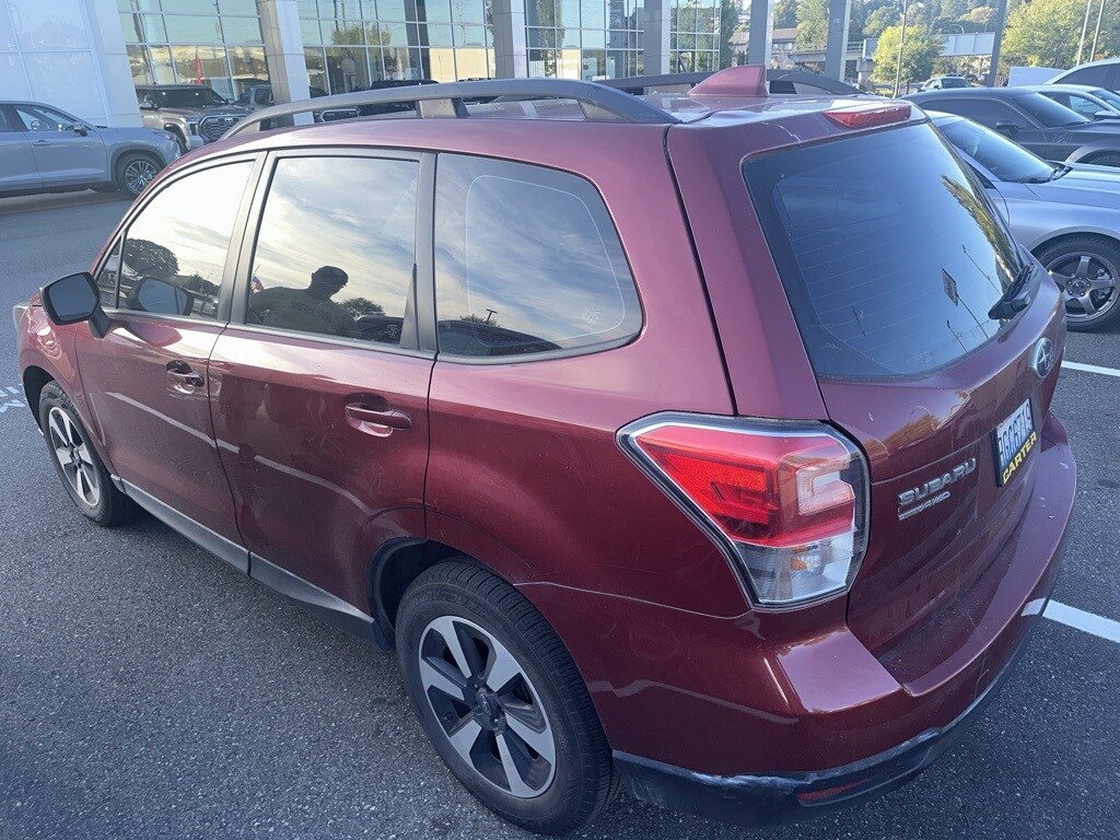 2017 Subaru Forester 2.5i photo 3