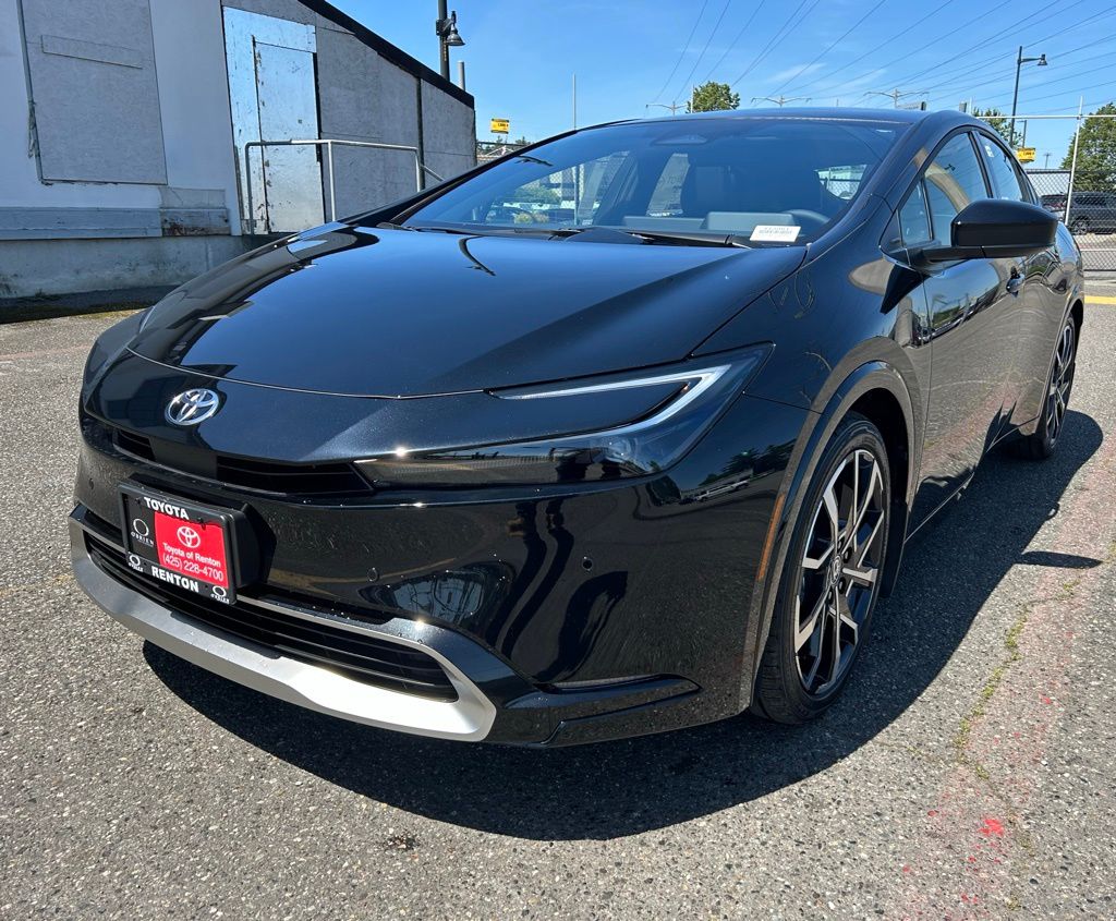 2026 Toyota Prius XSE's photo
