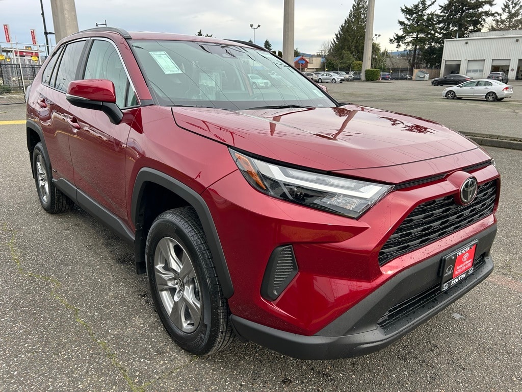 New 2025 Toyota RAV4 Hybrid XLE XLE AWD SUV