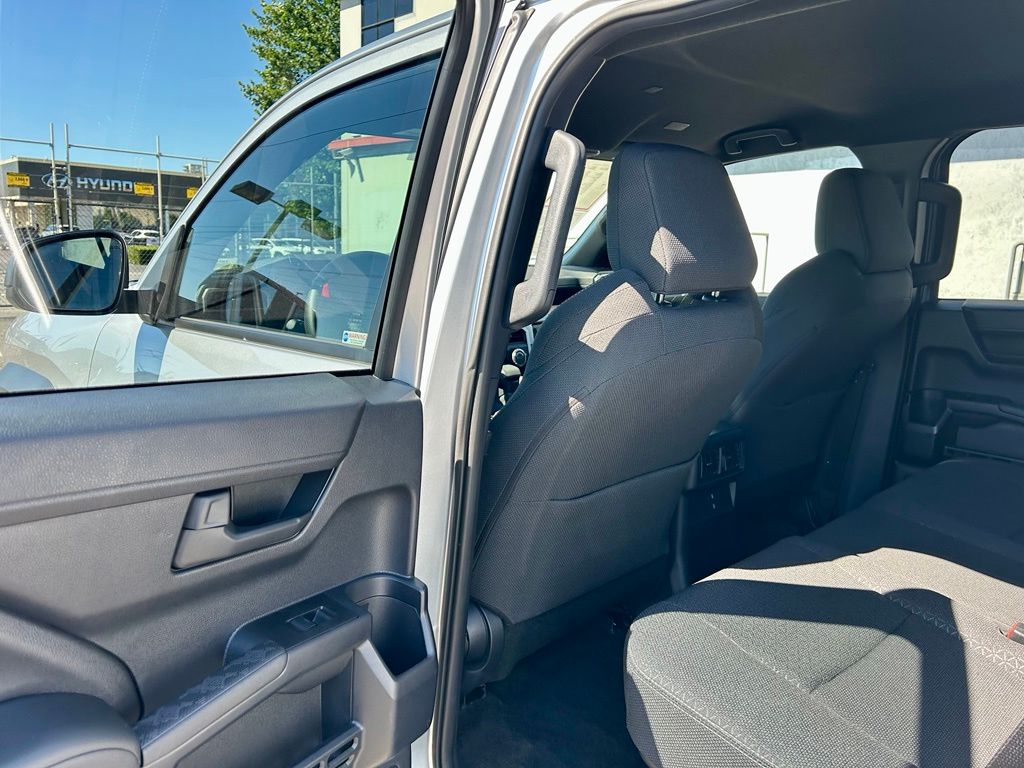 2025 Toyota 4Runner SR5 - Photo 11