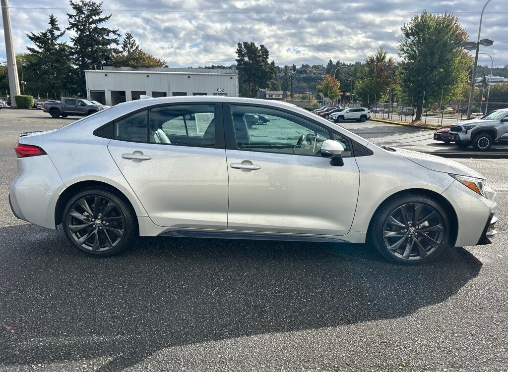 2023 Toyota Corolla XSE photo 4