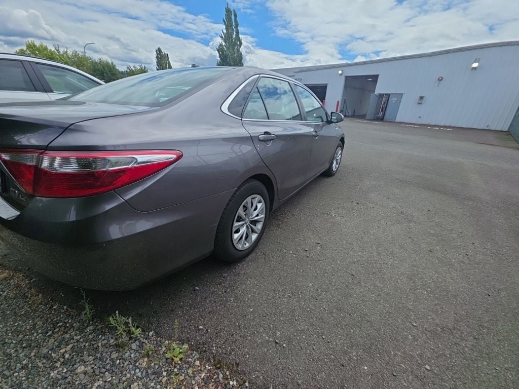 Used 2017 Toyota Camry Hybrid LE Sedan