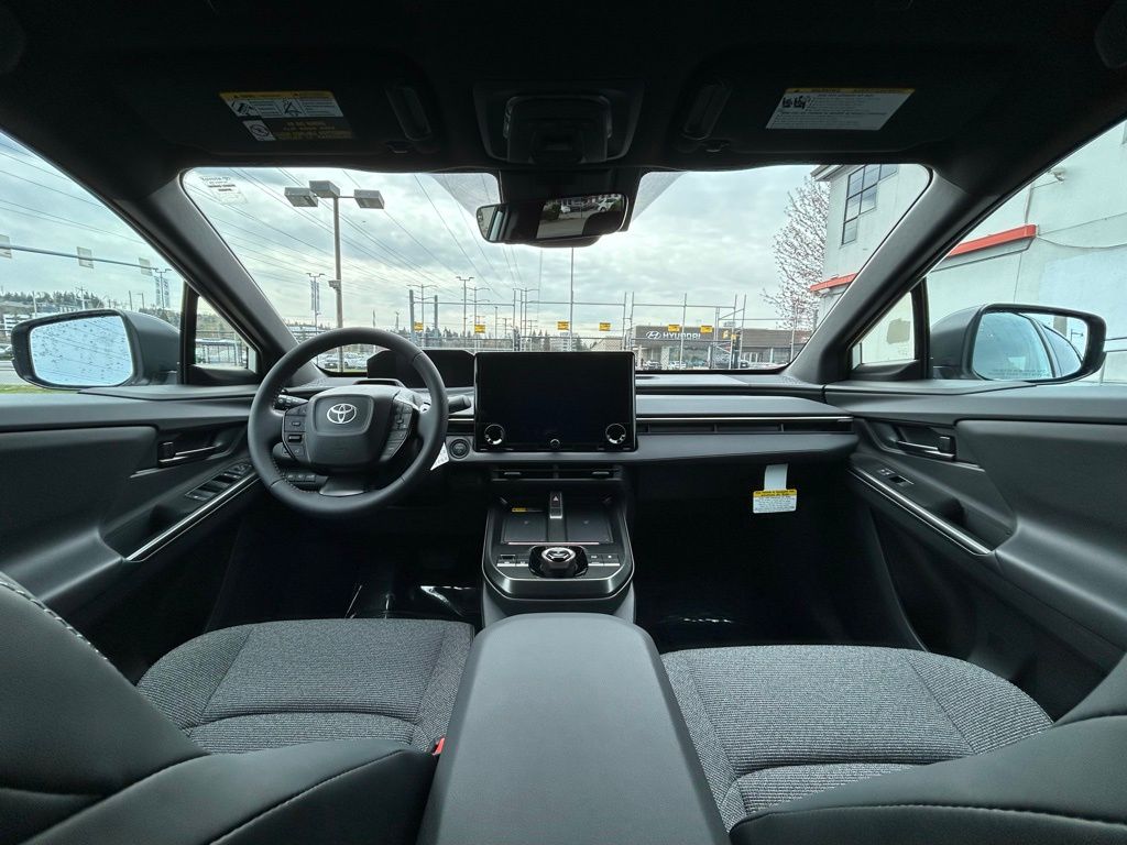 2026 Toyota bZ XLE - Photo 18