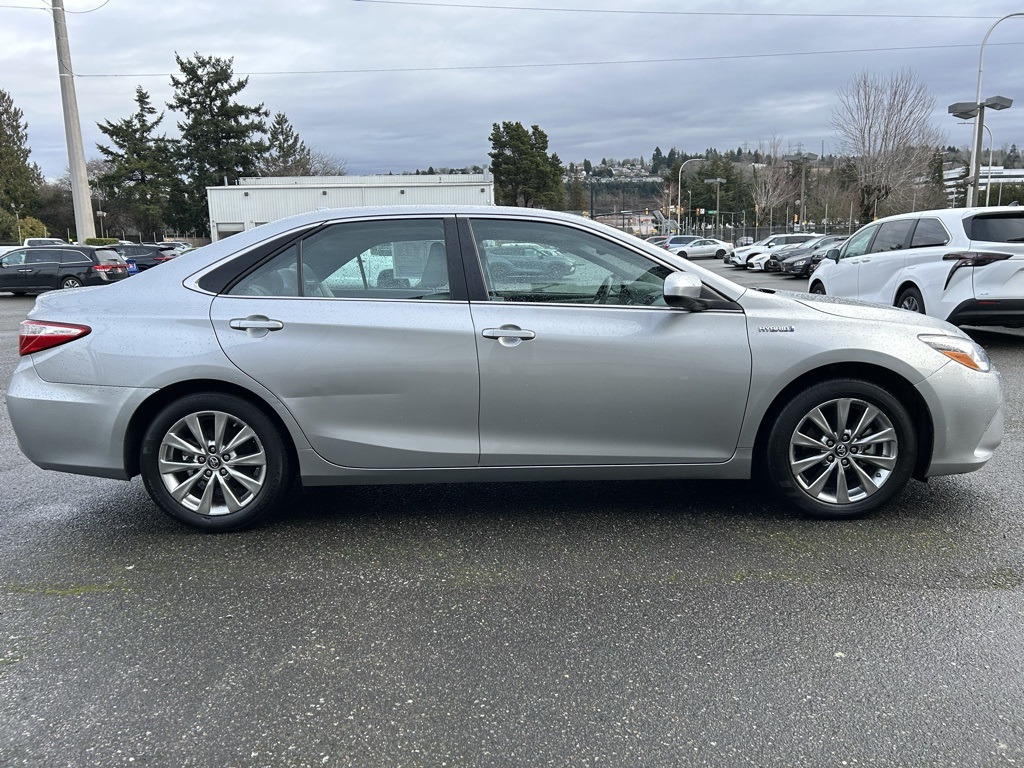All New Camry Hybrid 2017: Perpaduan Kemewahan, Efisiensi, dan Teknologi Canggih