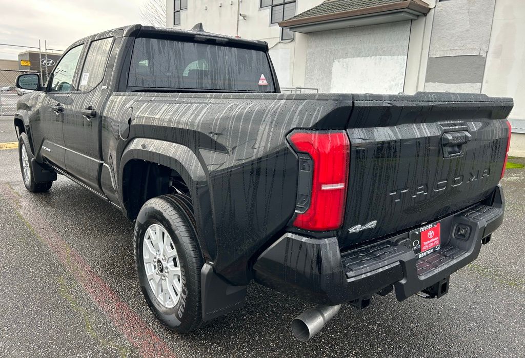 2026 Toyota Tacoma SR5 - Photo 7