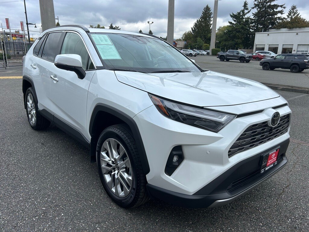 2025 Toyota RAV4 Limited photo 3